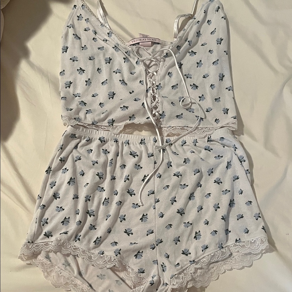 Victoria's Secret White Floral Lace-Trim sleep set
